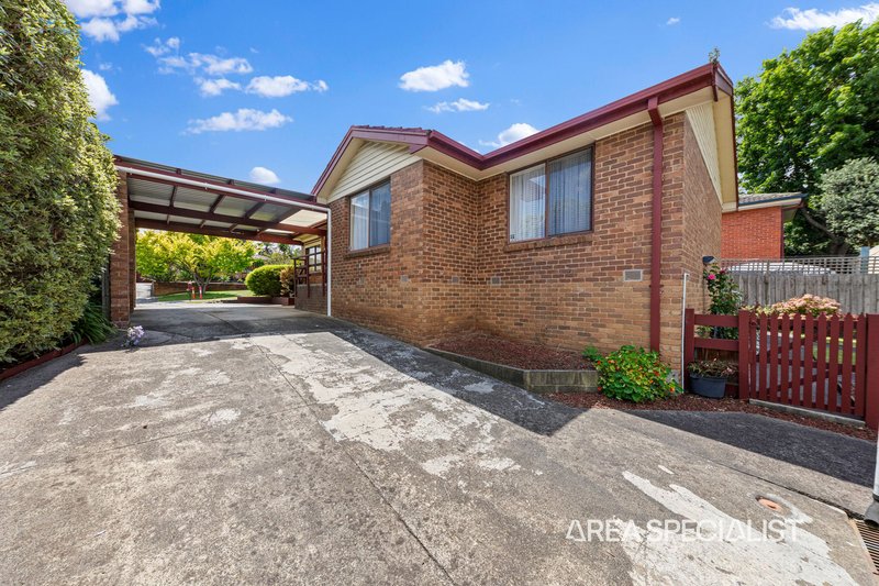 Photo - 6 Cloverset Avenue, Narre Warren VIC 3805 - Image 10