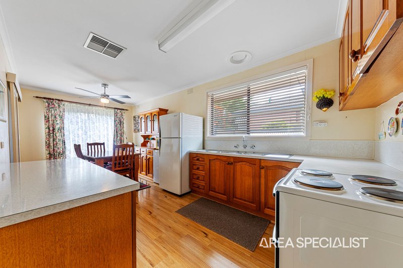 Photo - 6 Cloverset Avenue, Narre Warren VIC 3805 - Image 11