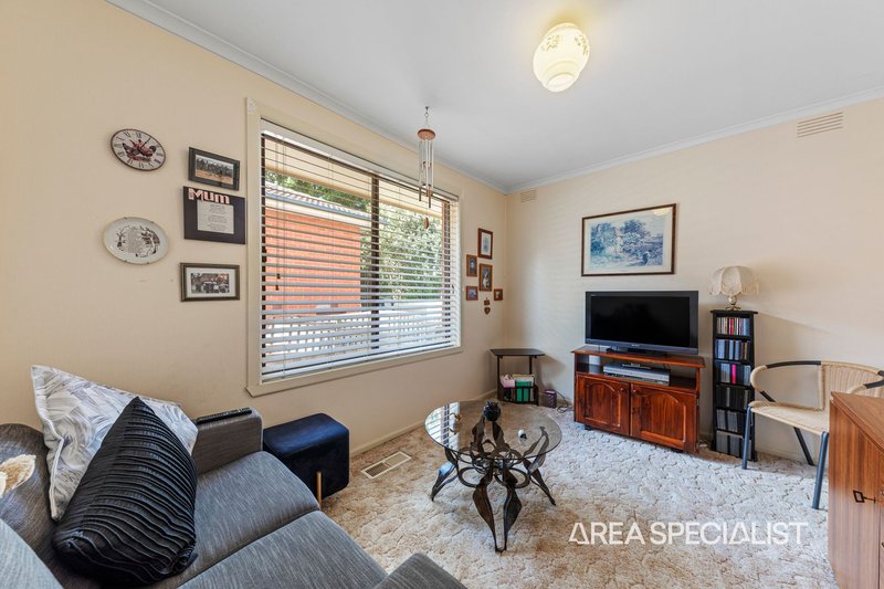 Photo - 6 Cloverset Avenue, Narre Warren VIC 3805 - Image 17