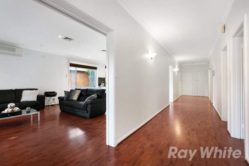 Photo - 6 Clyden Court, Burwood East VIC 3151 - Image 2