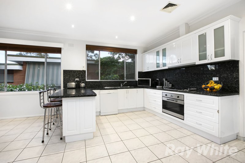 Photo - 6 Clyden Court, Burwood East VIC 3151 - Image 3