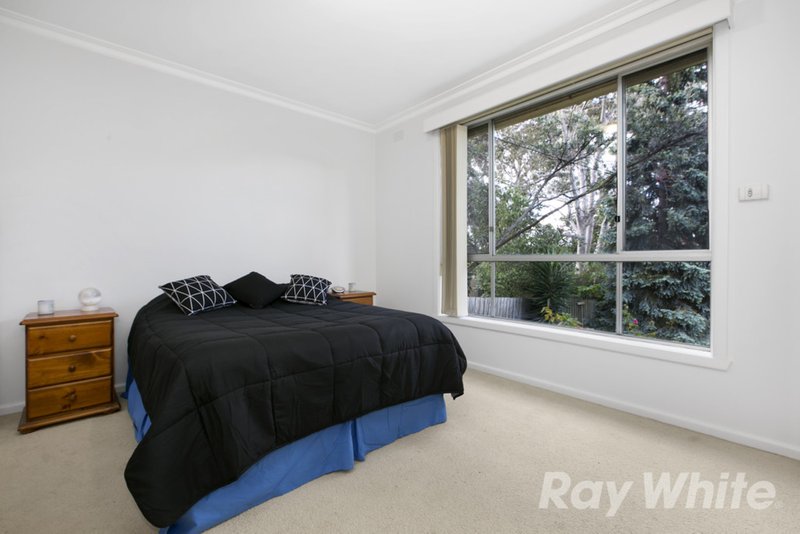 Photo - 6 Clyden Court, Burwood East VIC 3151 - Image 8