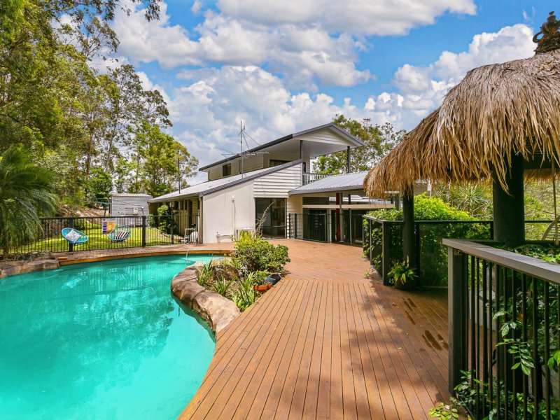 Photo - 6 Coastview Crescent, Tallai QLD 4213 - Image 5