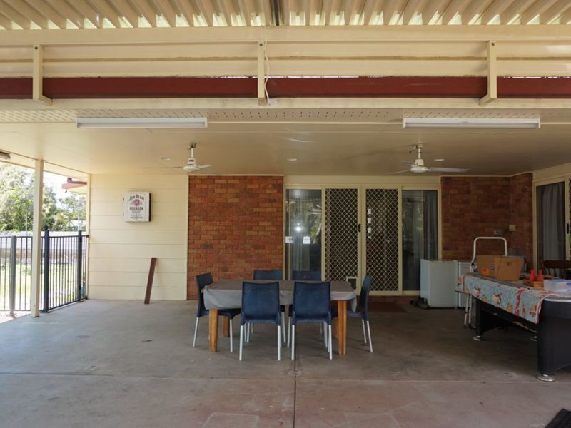 Photo - 6 Cobalt Crescent, Tannum Sands QLD 4680 - Image 13