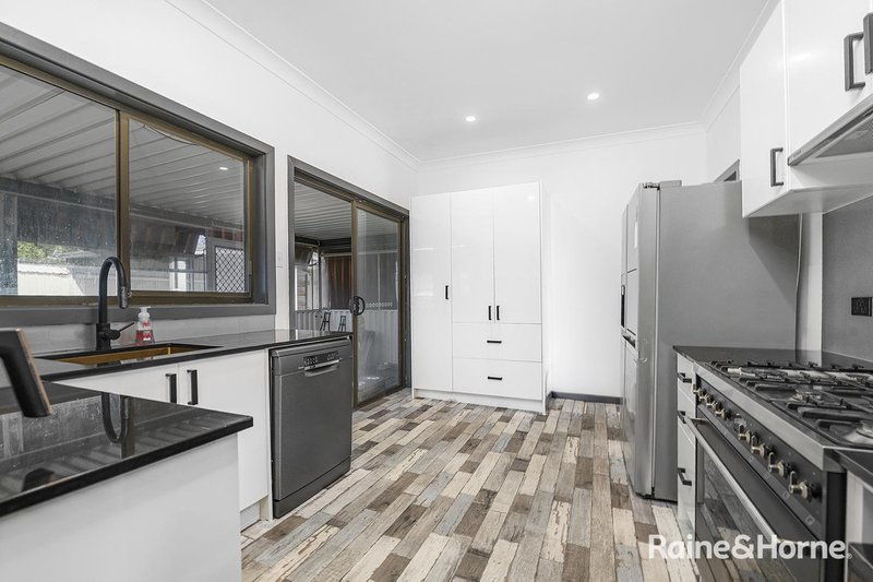 Photo - 6 Cobbin Parade, Belmont NSW 2280 - Image 5
