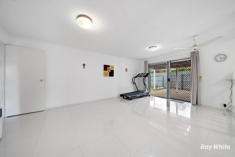 Photo - 6 Coleman Crescent, Springwood QLD 4127 - Image 9