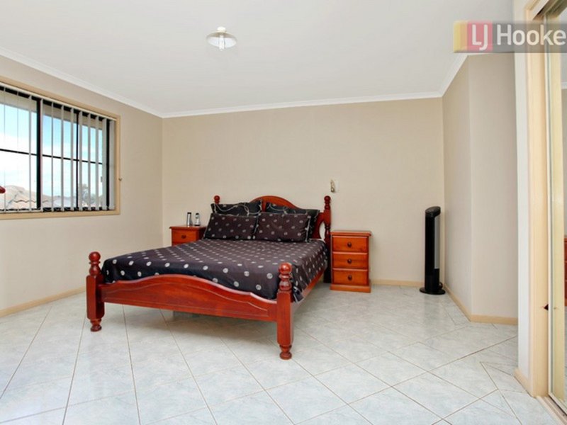 Photo - 6 Coletta Place, Prestons NSW 2170 - Image 5