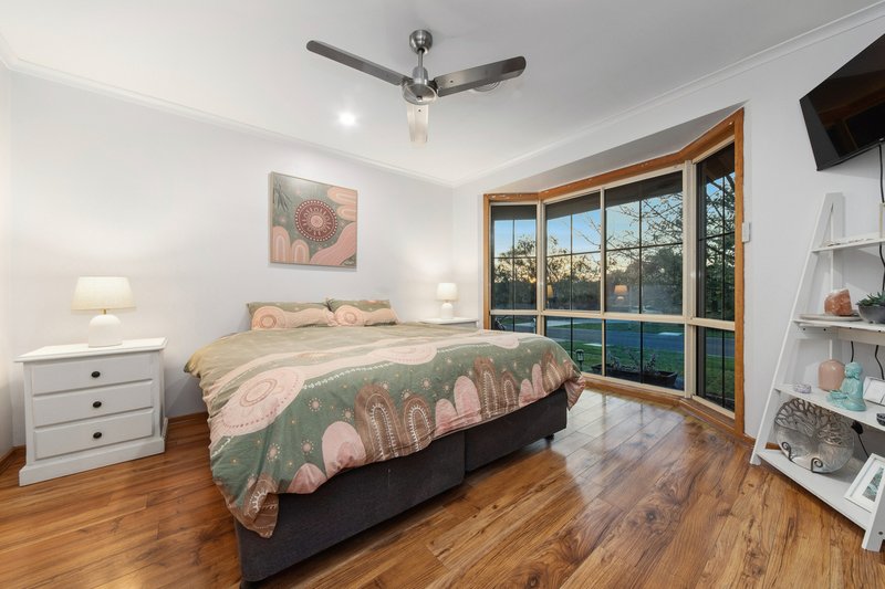 Photo - 6 Colwyn Close, Langwarrin VIC 3910 - Image 2