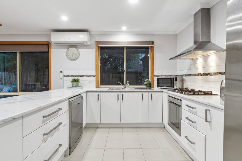 Photo - 6 Colwyn Close, Langwarrin VIC 3910 - Image 9