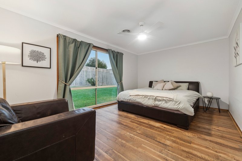 Photo - 6 Colwyn Close, Langwarrin VIC 3910 - Image 18