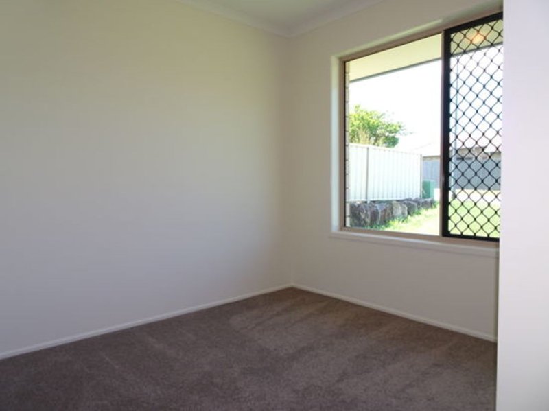 Photo - 6 Conan Close, Wulkuraka QLD 4305 - Image 11