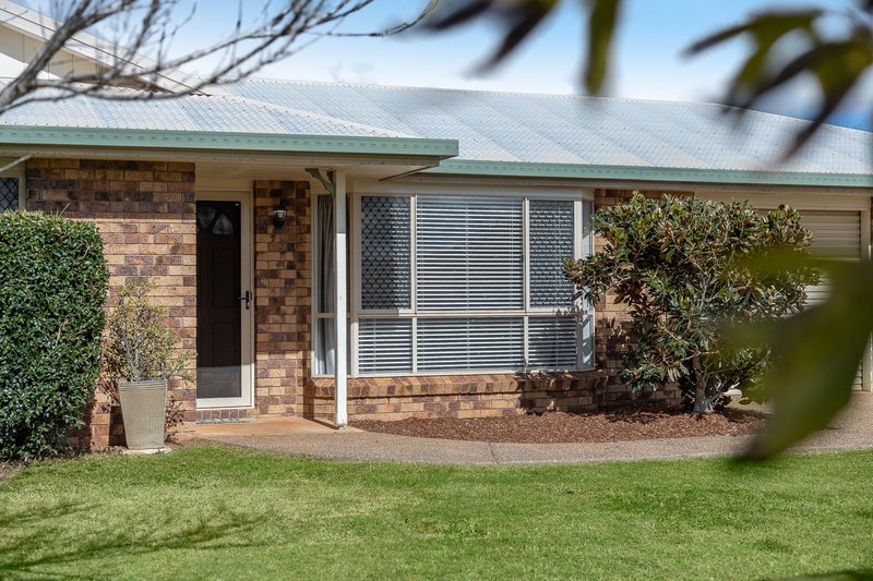 Photo - 6 Connole Court, Kearneys Spring QLD 4350 - Image 2