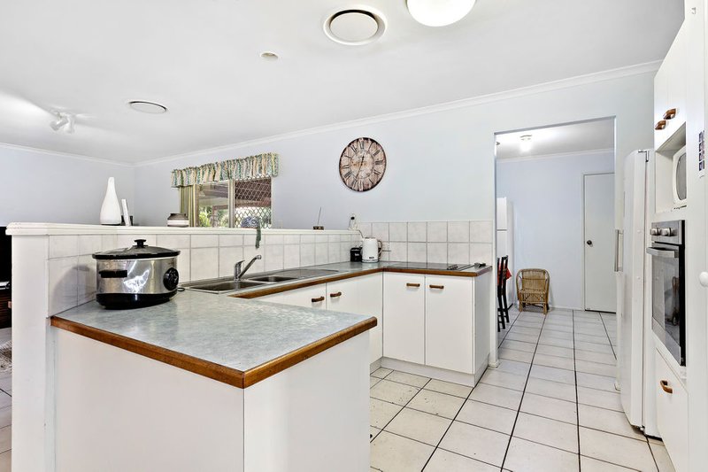 Photo - 6 Cooba Court, Murrumba Downs QLD 4503 - Image 2