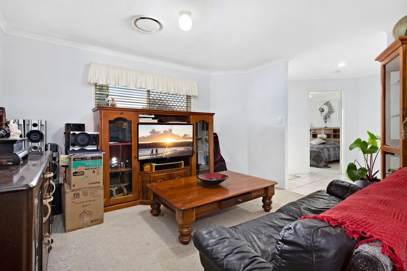 Photo - 6 Cooba Court, Murrumba Downs QLD 4503 - Image 5