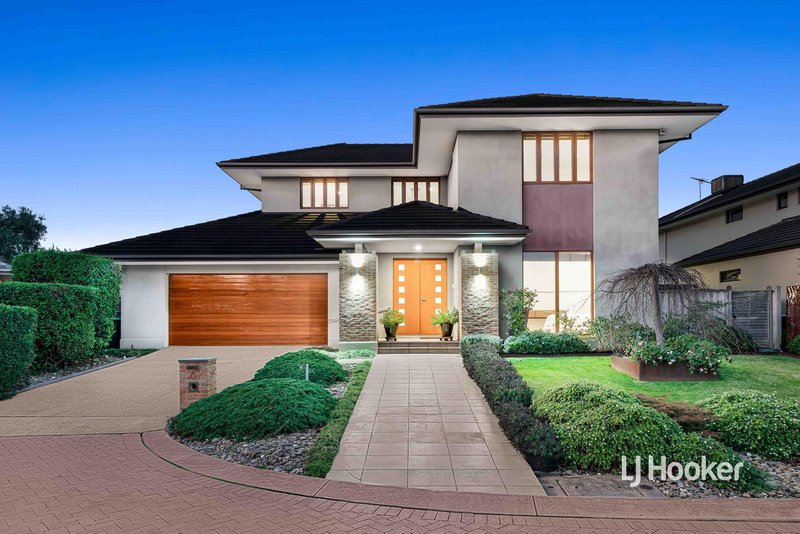 6 Cooks Mews, Sanctuary Lakes VIC 3030