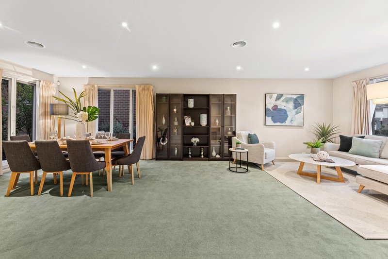 Photo - 6 Cookson Way, Burwood VIC 3125 - Image 2