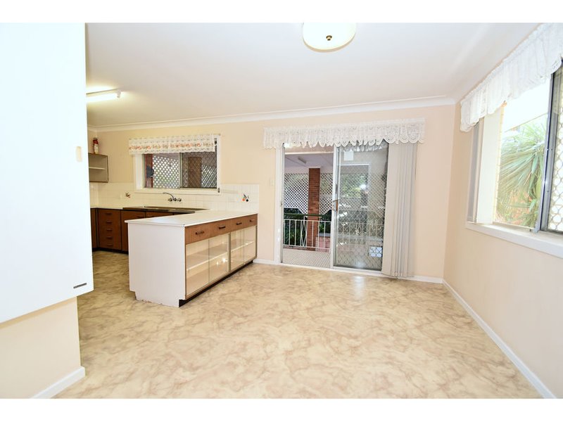 Photo - 6 Coolmunda Street, Mansfield QLD 4122 - Image 9