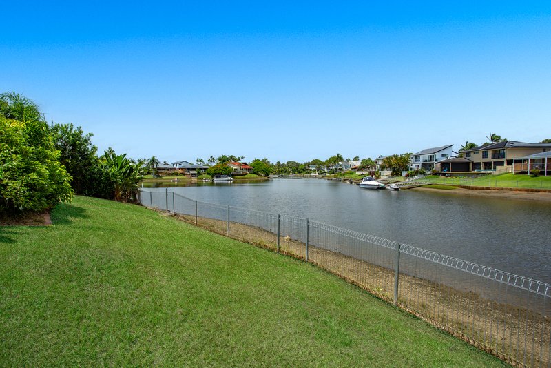 Photo - 6 Coolong Crescent, Carrara QLD 4211 - Image 3