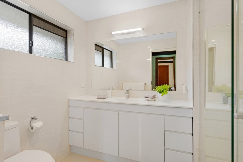 Photo - 6 Coolong Crescent, Carrara QLD 4211 - Image 13