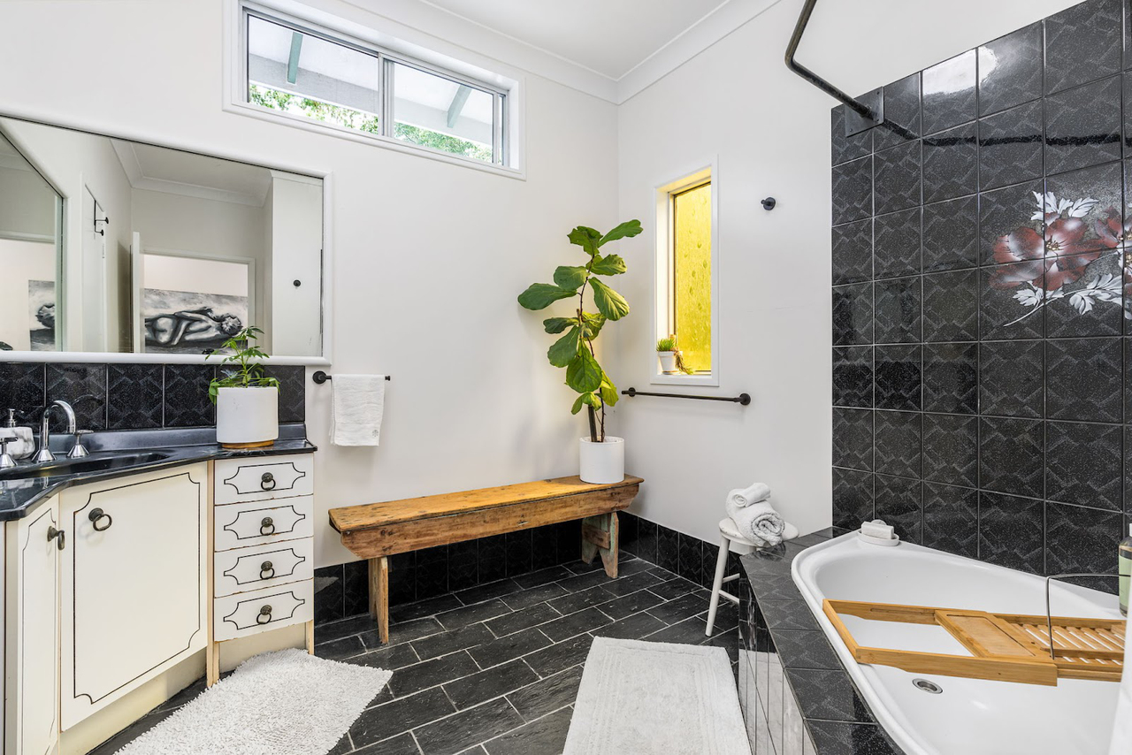 6-bedroom house at 6 COOLOON STREET, Kunghur NSW 2484, Tweed, New South Wales