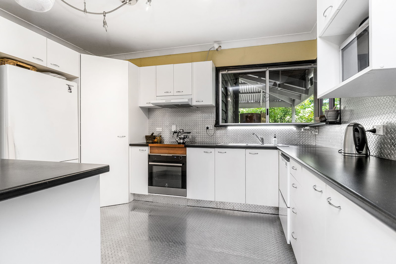 6-bedroom house at 6 COOLOON STREET, Kunghur NSW 2484, Tweed, New South Wales