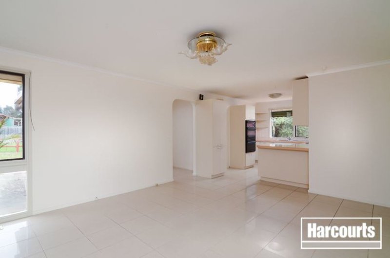 Photo - 6 Coonara Court, Narre Warren VIC 3805 - Image 4