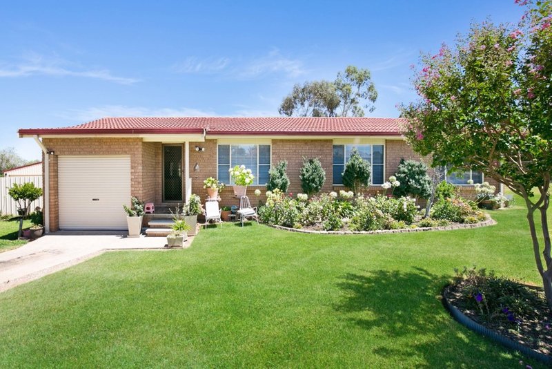 Photo - 6 Coorigil Street, Tamworth NSW 2340 - Image 2