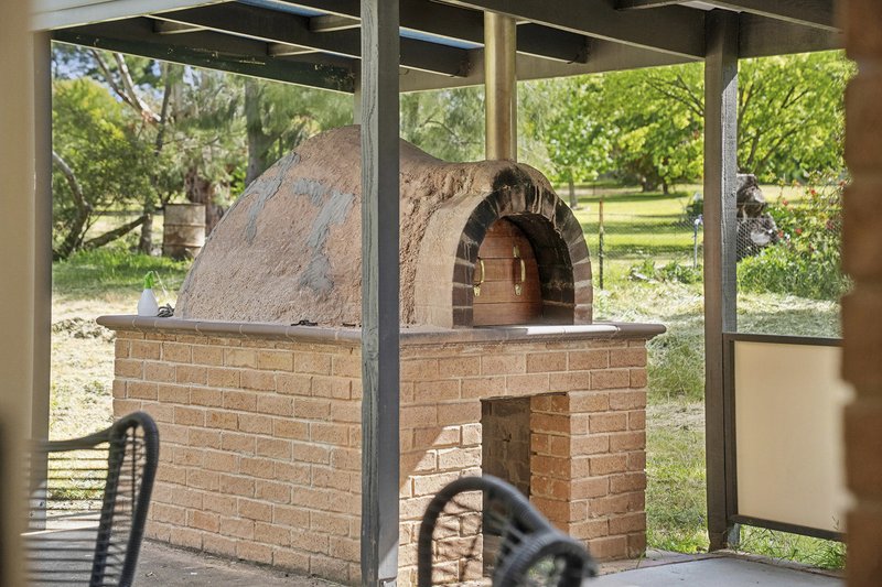 Photo - 6 Corriedale Avenue, Murrumbateman NSW 2582 - Image 2