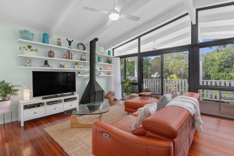 Photo - 6 Corrofin St , Ferny Grove QLD 4055 - Image 2