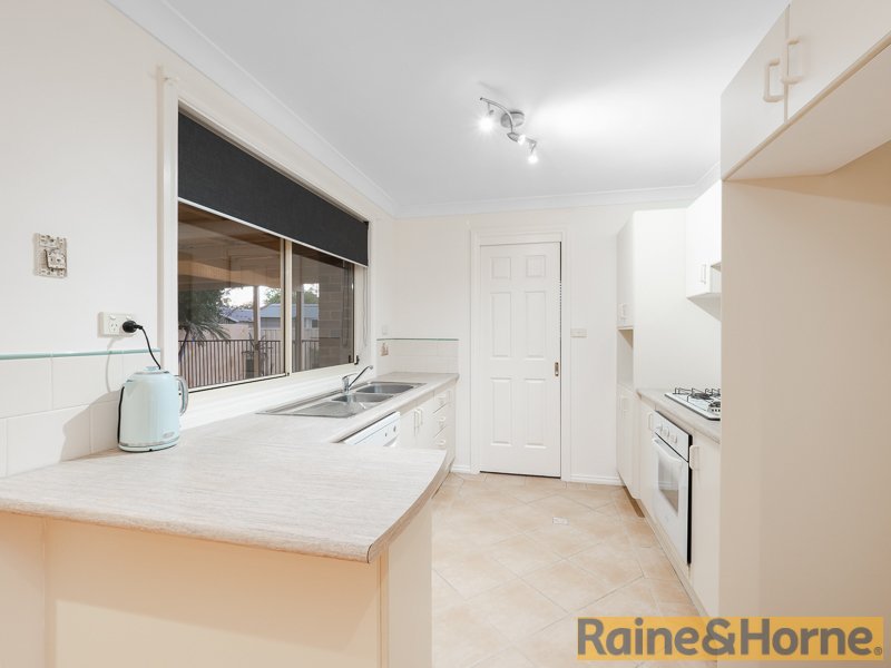 Photo - 6 Corvus Close, Glenmore Park NSW 2745 - Image 4