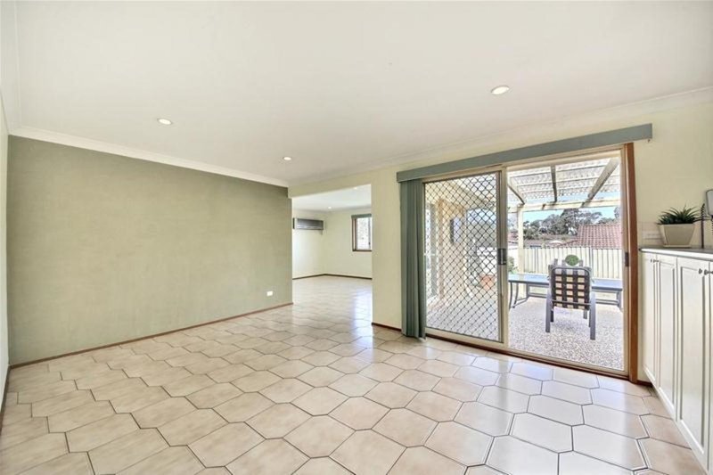 Photo - 6 Cougar Place, Raby NSW 2566 - Image 6