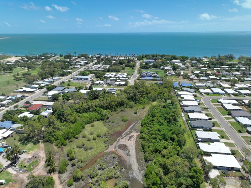 Photo - 6 Cowrie Street, Bowen QLD 4805 - Image 11