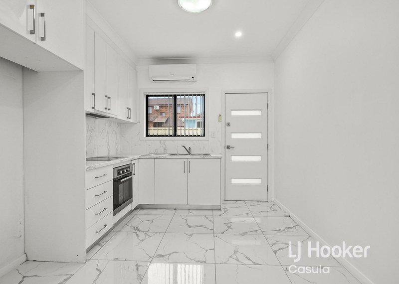 Photo - 6 Craig Street, Smithfield NSW 2164 - Image 4