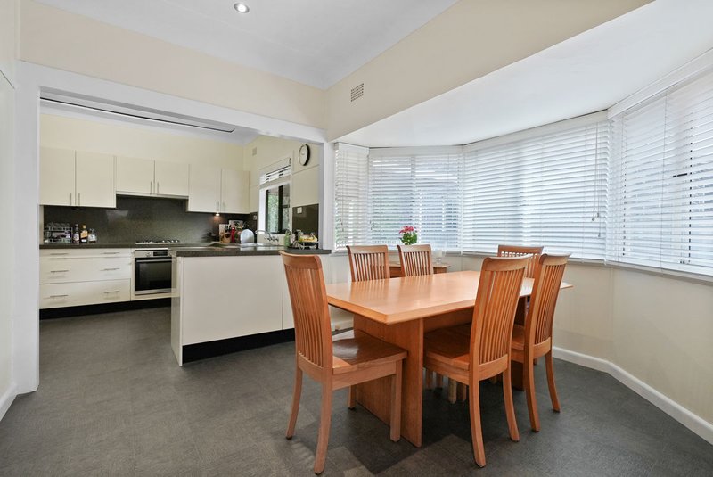 Photo - 6 Craigelea Street, Guildford NSW 2161 - Image 5