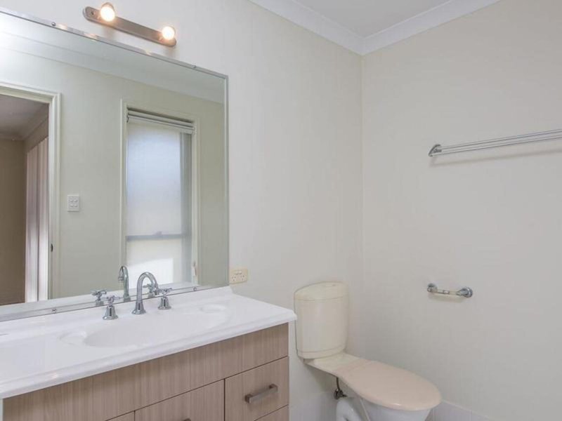 Photo - 6 Crane Street, North Lakes QLD 4509 - Image 9