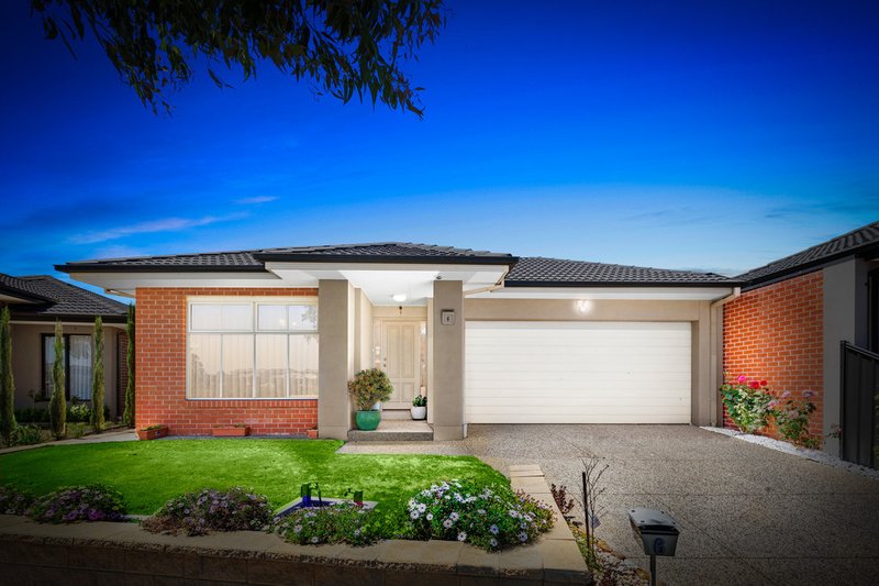 6 Creekside Boulevard, Manor Lakes VIC 3024