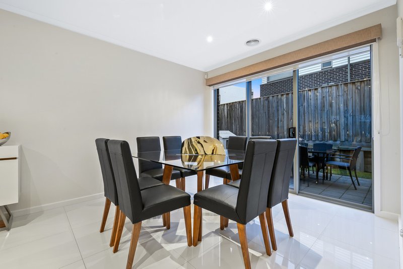 Photo - 6 Croke Park Court, Mulgrave VIC 3170 - Image 10