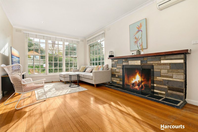 Photo - 6 Cropley Court, Burwood VIC 3125 - Image 2