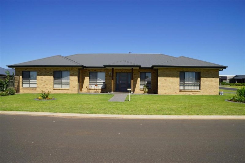 6 Crossroads Drive, Dubbo NSW 2830