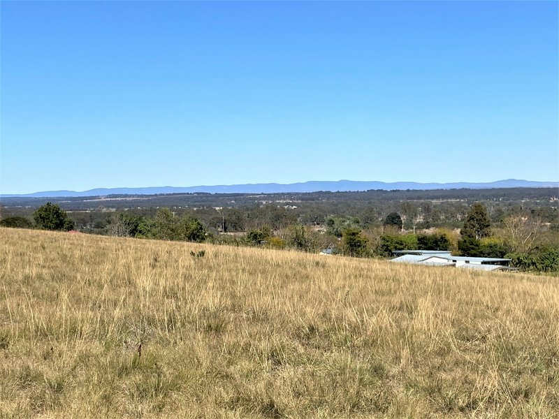 6 Crows Ash Crescent, Kingaroy QLD 4610