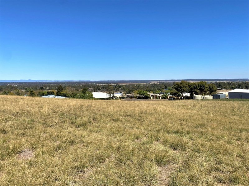 Photo - 6 Crows Ash Crescent, Kingaroy QLD 4610 - Image 3