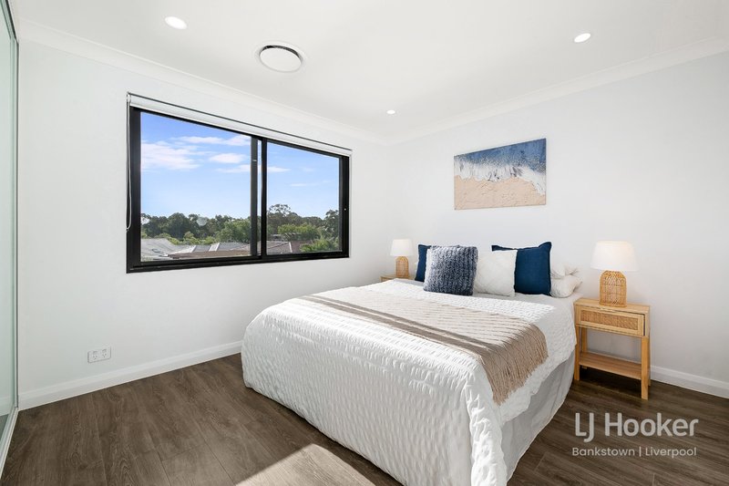 Photo - 6 Crucie Avenue, Bass Hill NSW 2197 - Image 7