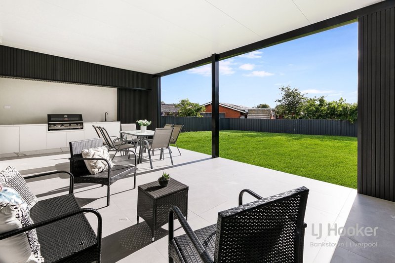 Photo - 6 Crucie Avenue, Bass Hill NSW 2197 - Image 10