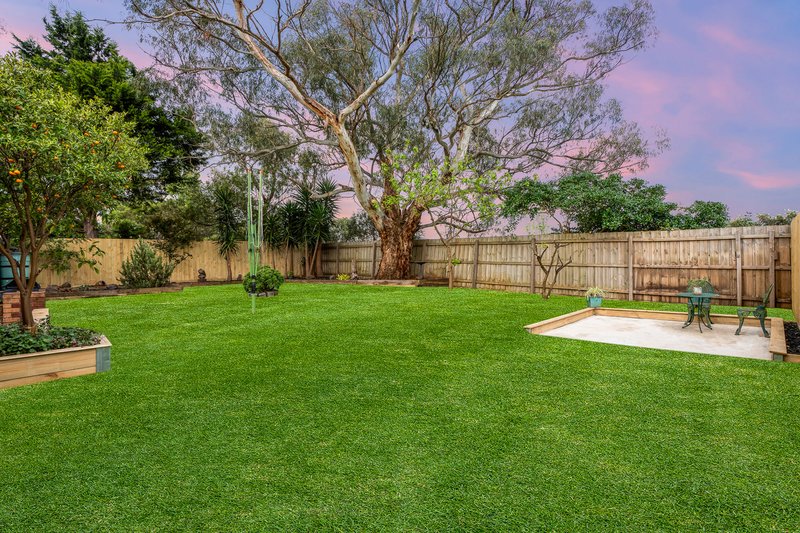 Photo - 6 Cypress Court, Cranbourne North VIC 3977 - Image 17