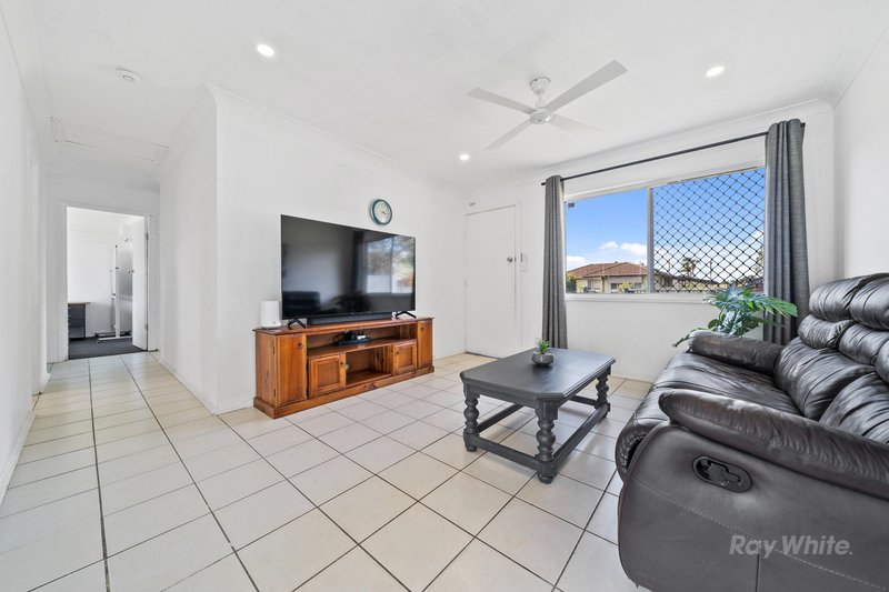 Photo - 6 Dampier Avenue, Eagleby QLD 4207 - Image 6