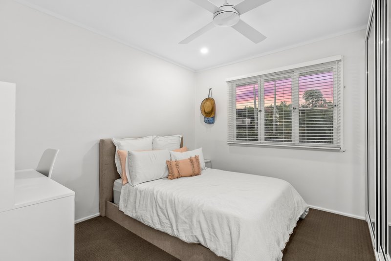 Photo - 6 Danyo Crescent, Ferny Hills QLD 4055 - Image 4