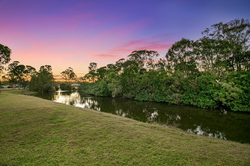 Photo - 6 Daphne Court, Torquay QLD 4655 - Image 2