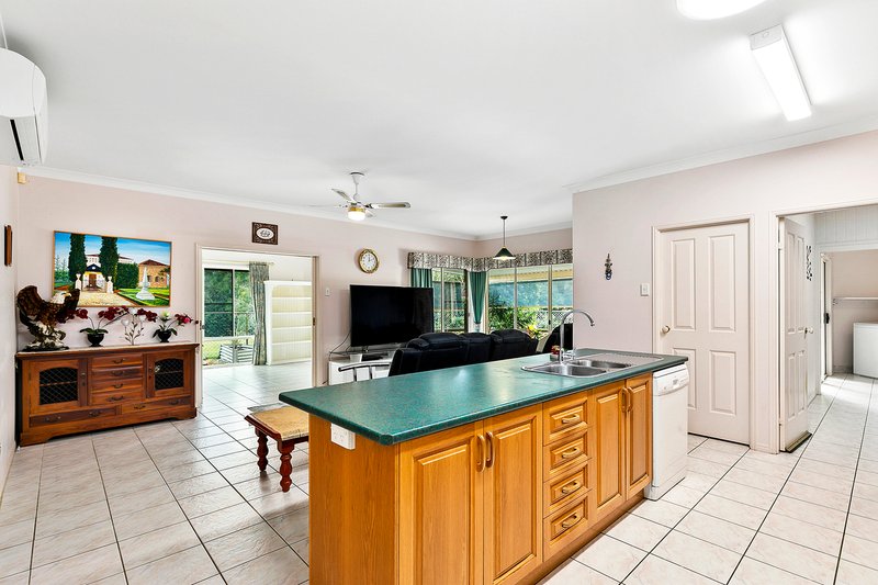 Photo - 6 Daphne Court, Torquay QLD 4655 - Image 11