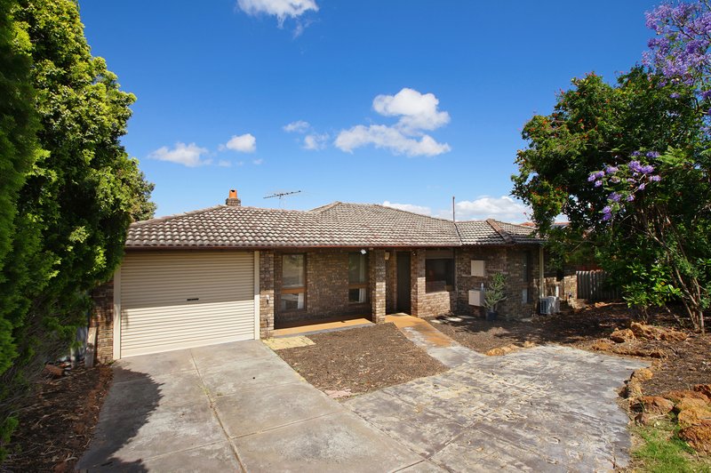 Photo - 6 Davies Crescent, Kardinya WA 6163 - Image 2