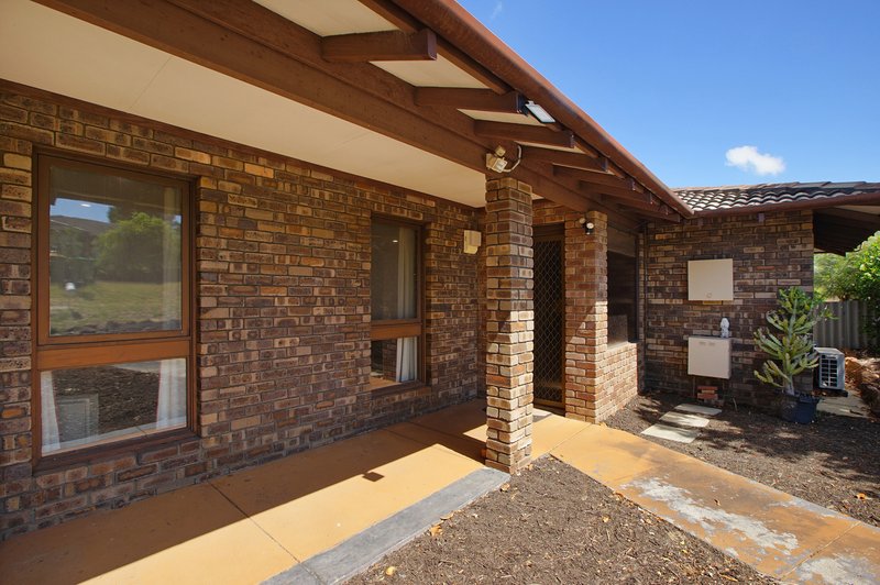 Photo - 6 Davies Crescent, Kardinya WA 6163 - Image 3